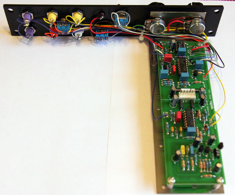 Yusynth - Noise/Sample and Hold - Back view